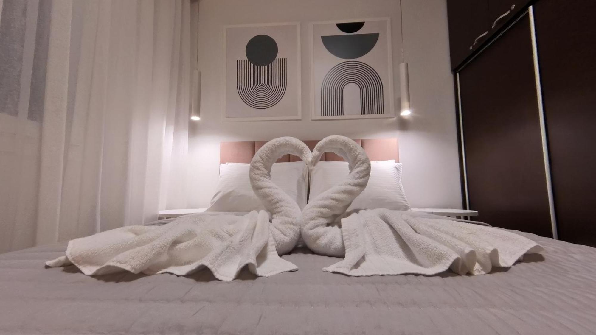 Mouson Luxury Suite With Free Private Parking 卡瓦拉 外观 照片