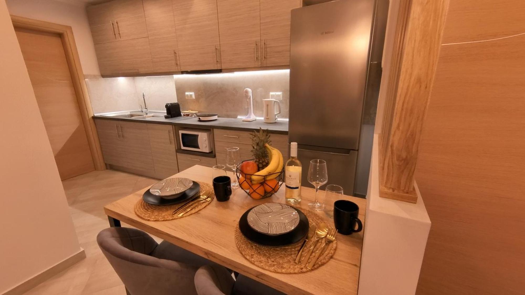 Mouson Luxury Suite With Free Private Parking 卡瓦拉 外观 照片