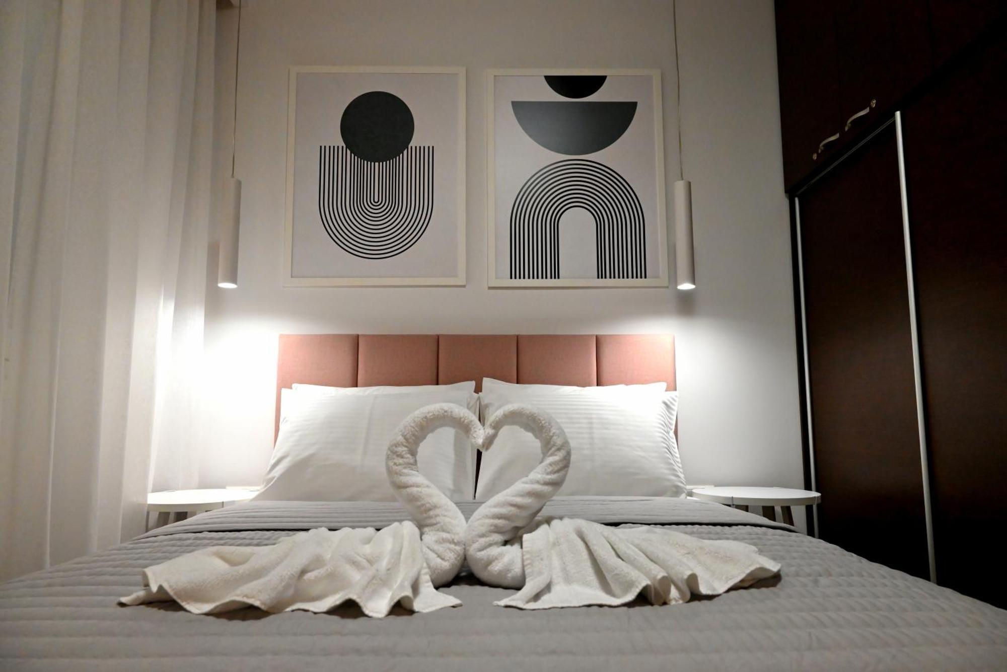 Mouson Luxury Suite With Free Private Parking 卡瓦拉 外观 照片