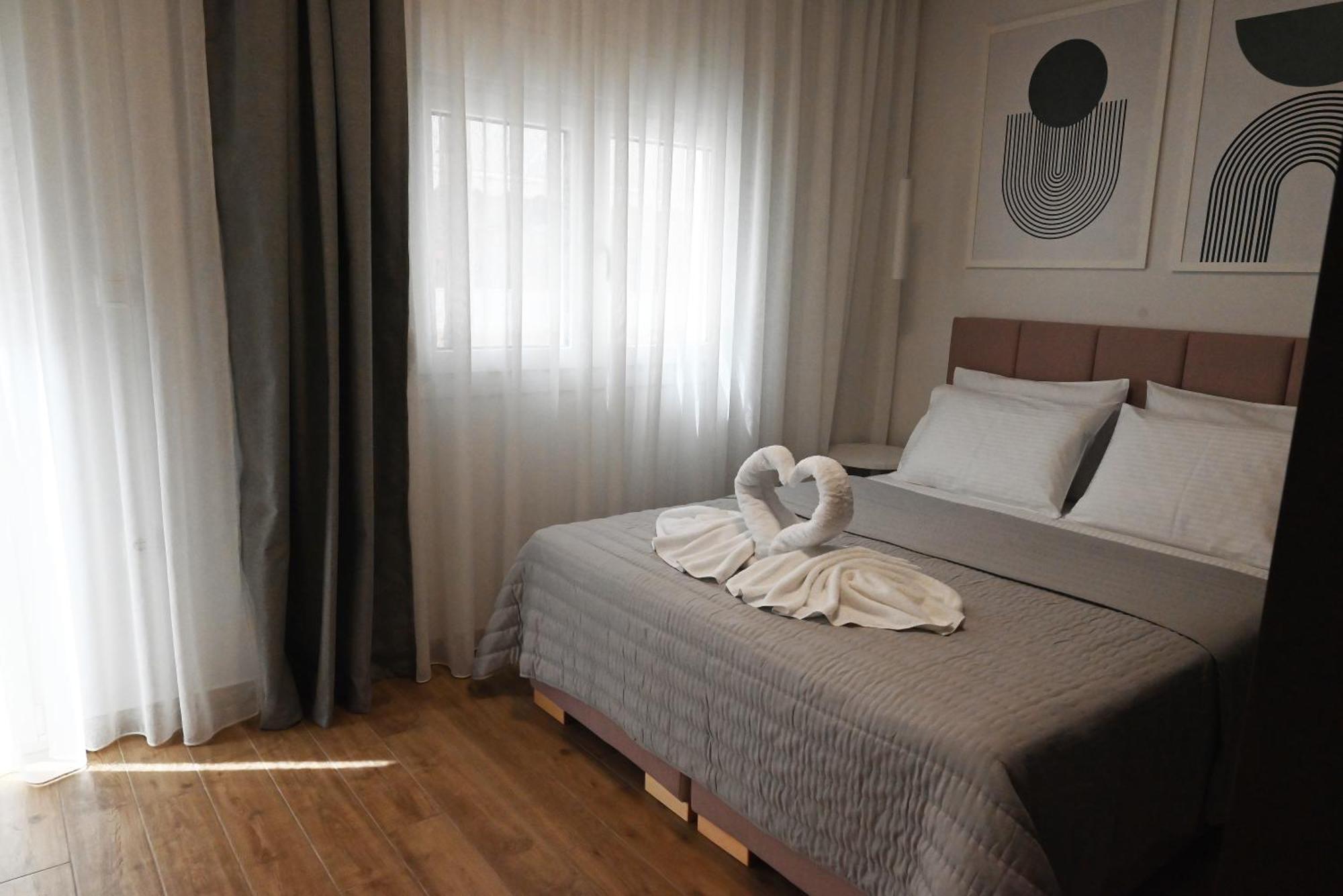 Mouson Luxury Suite With Free Private Parking 卡瓦拉 外观 照片