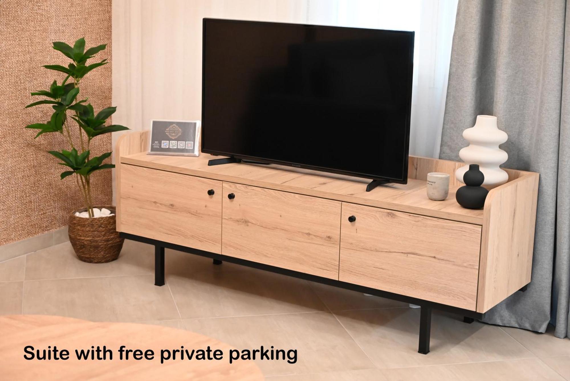 Mouson Luxury Suite With Free Private Parking 卡瓦拉 外观 照片